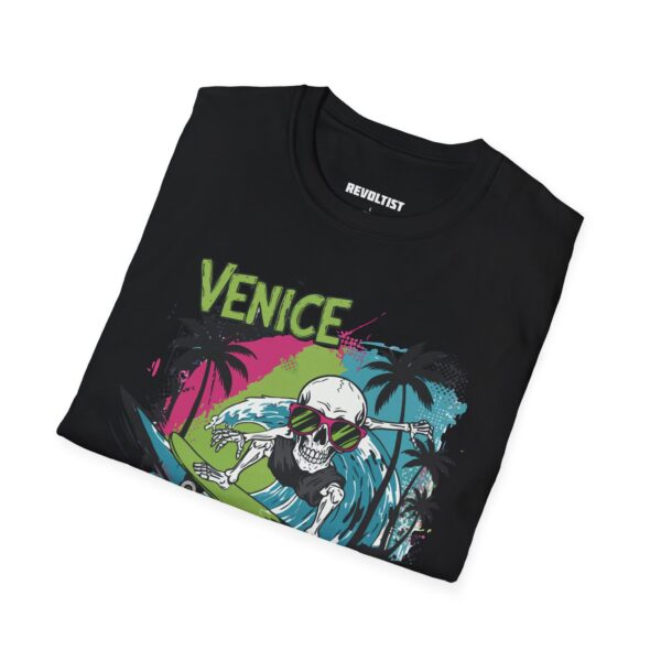 Venice Beach Surf Skateboard Skeleton 80s Style T-Shirt - Image 4